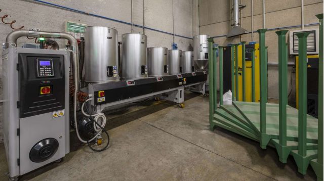 Safas Plastic Solutions - Servizi - Stampaggio tecnopolimeri