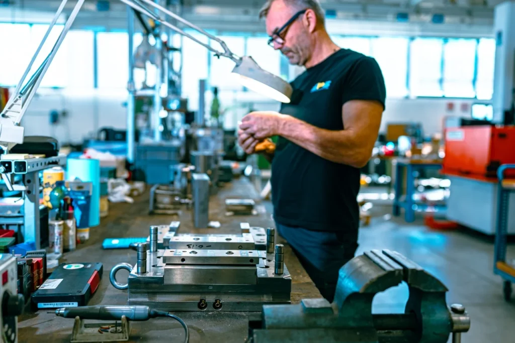 SPS Safas Plastic Solutions | Progettazione e Produzione articoli in plastica